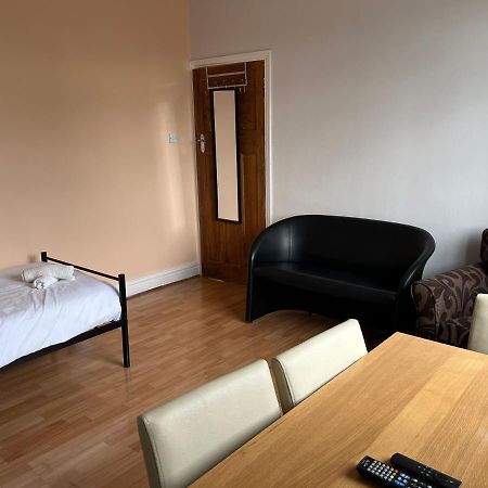 2 Bedroom Apartment, 5 Minutes From City Centre Newcastle upon Tyne Dış mekan fotoğraf
