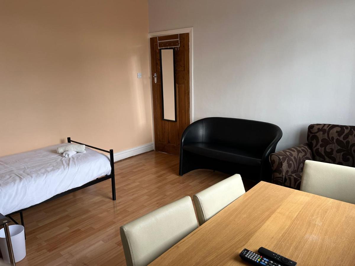 2 Bedroom Apartment, 5 Minutes From City Centre Newcastle upon Tyne Dış mekan fotoğraf